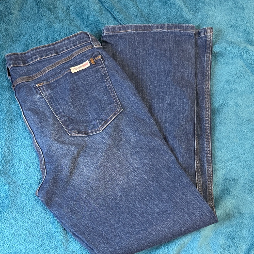 Wrangler Classic Indigo Straight Leg Jeans
